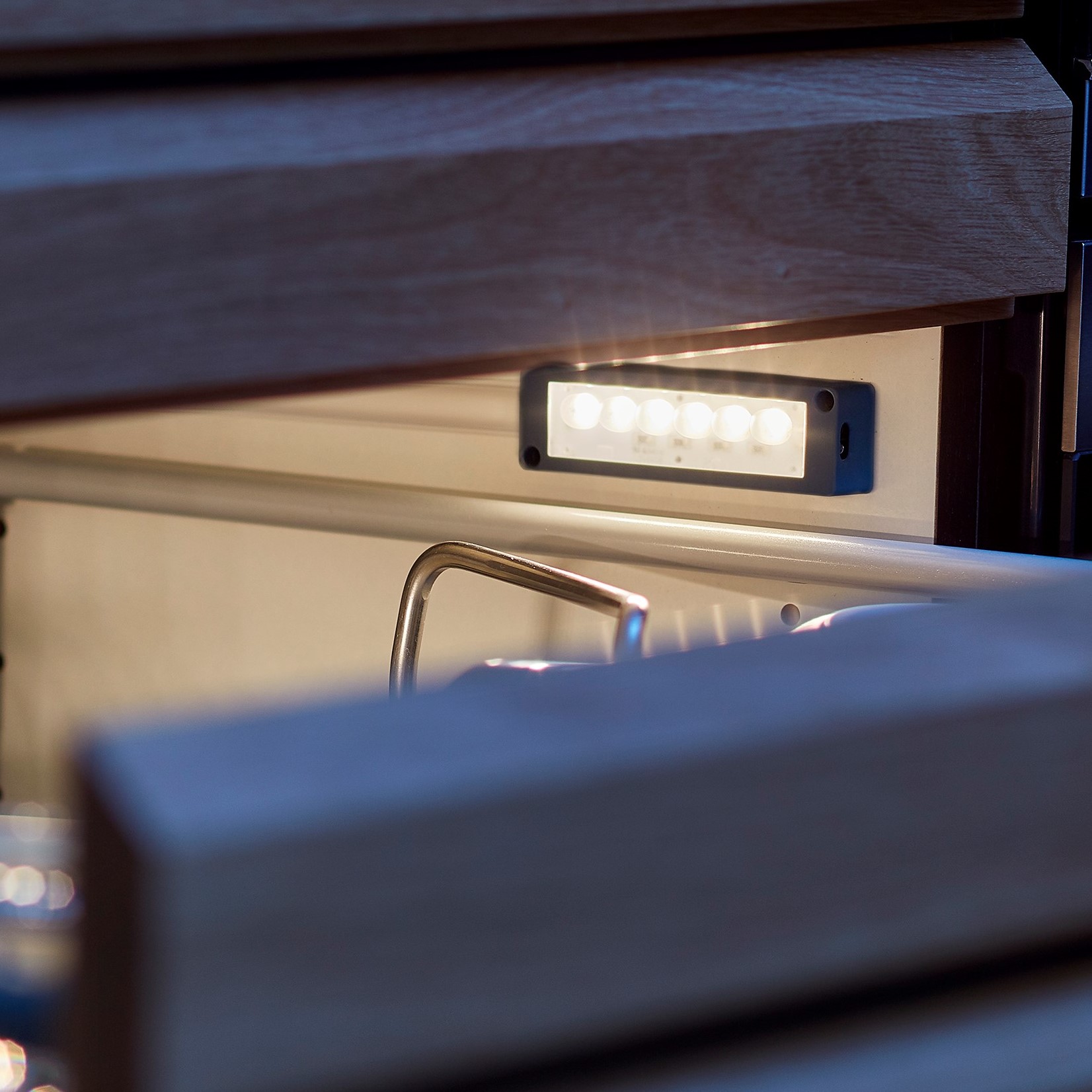 Užbaigimai LED lentynų profiliui